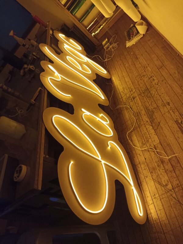 NEONES - Image 4