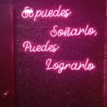 neones (150)